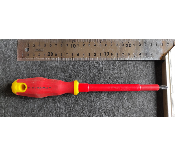 Отвертка крест. №3-150мм 1000V (Картинка 2)